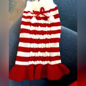 Super soft pet sweater dress! For holiday season,or any day,in on-trend red ❤️